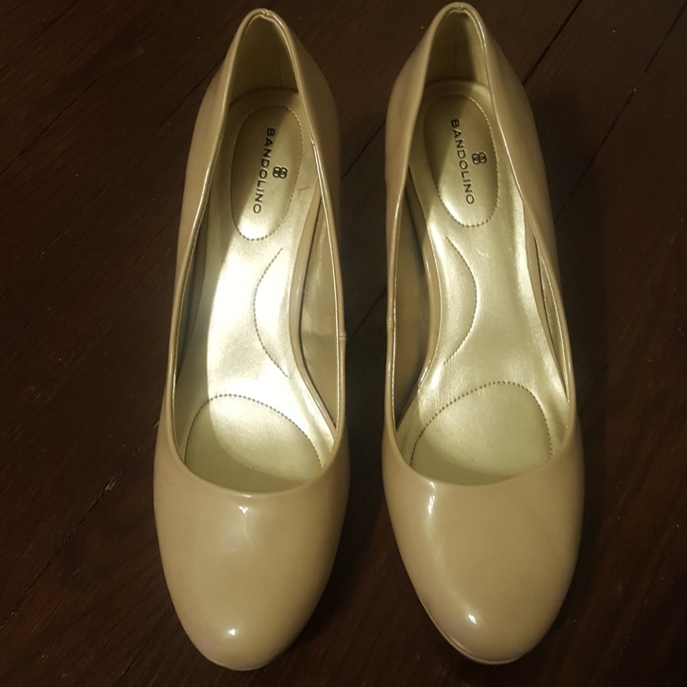 Bandolino platform heels